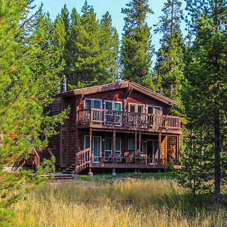 Hotel Timbers At Island Park Extérieur photo