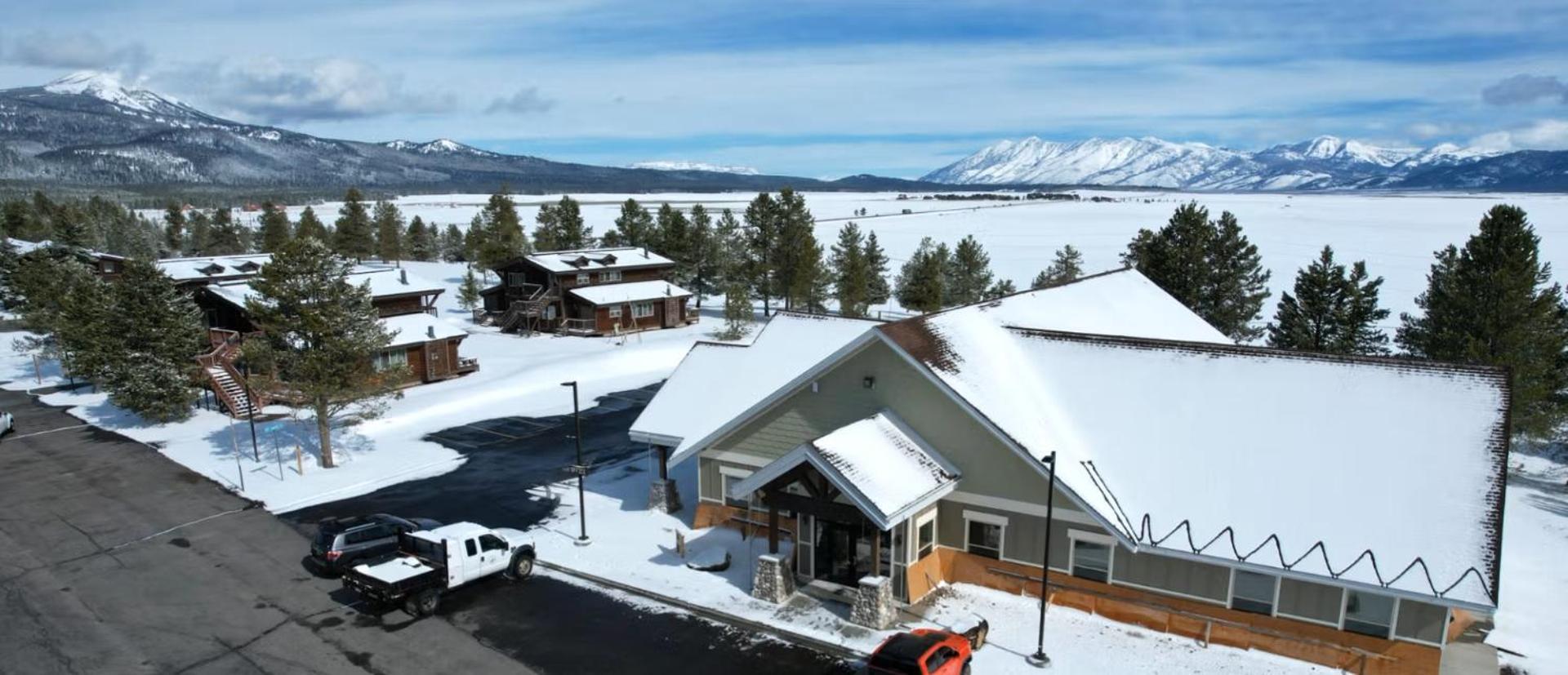 Hotel Timbers At Island Park Extérieur photo