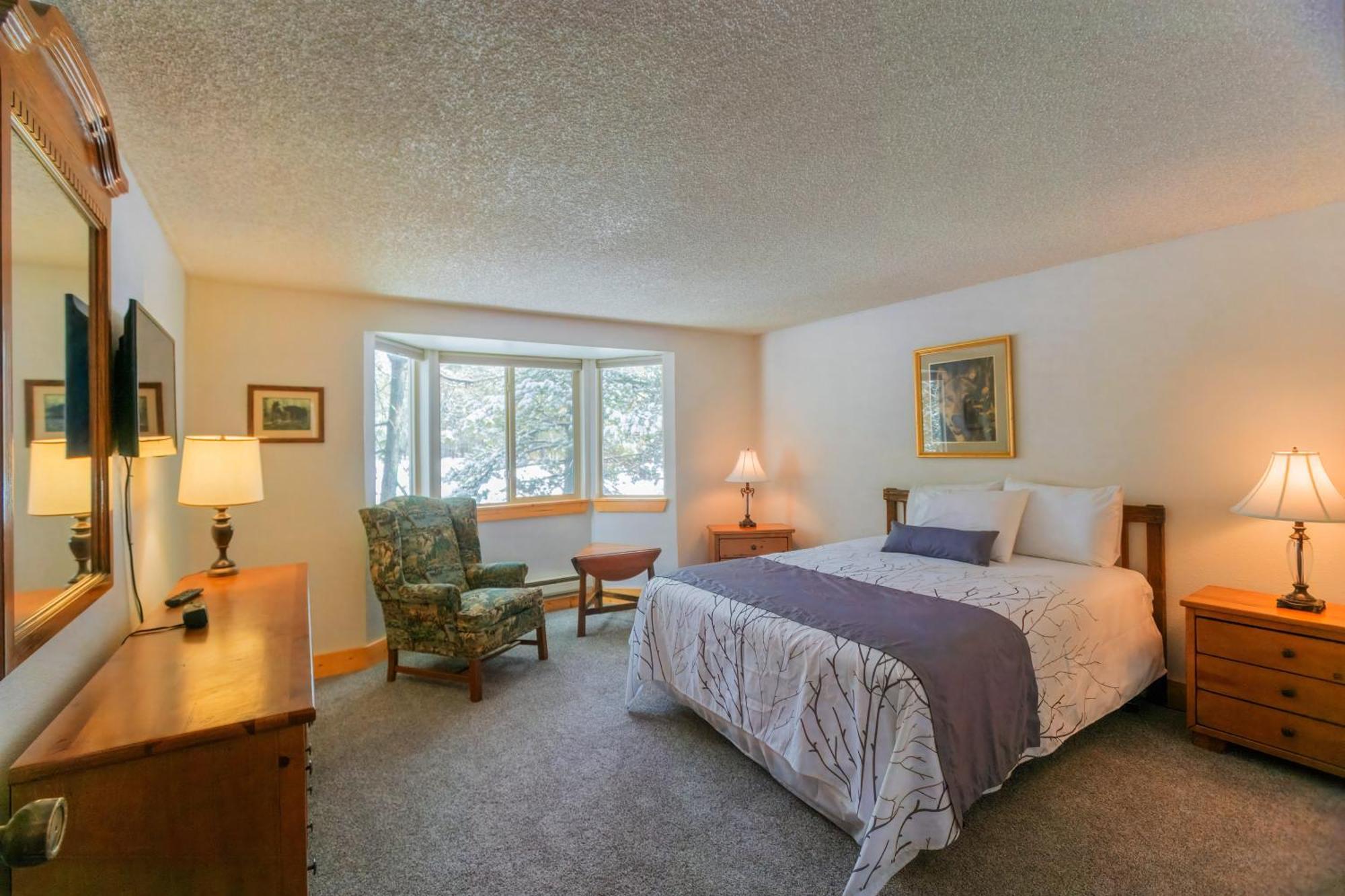 Hotel Timbers At Island Park Extérieur photo