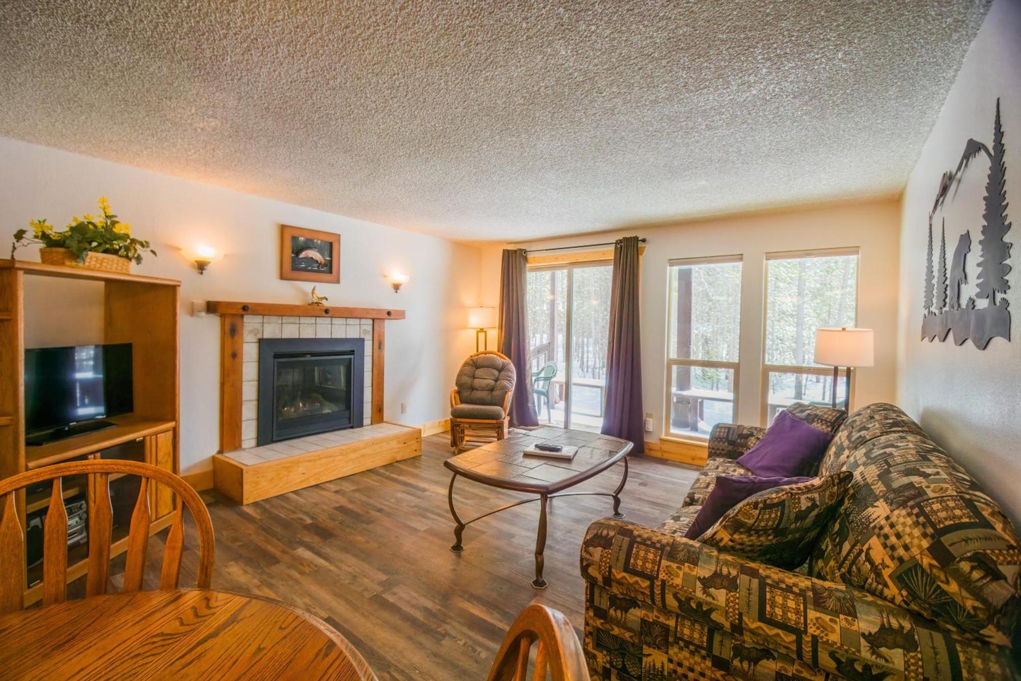Hotel Timbers At Island Park Extérieur photo