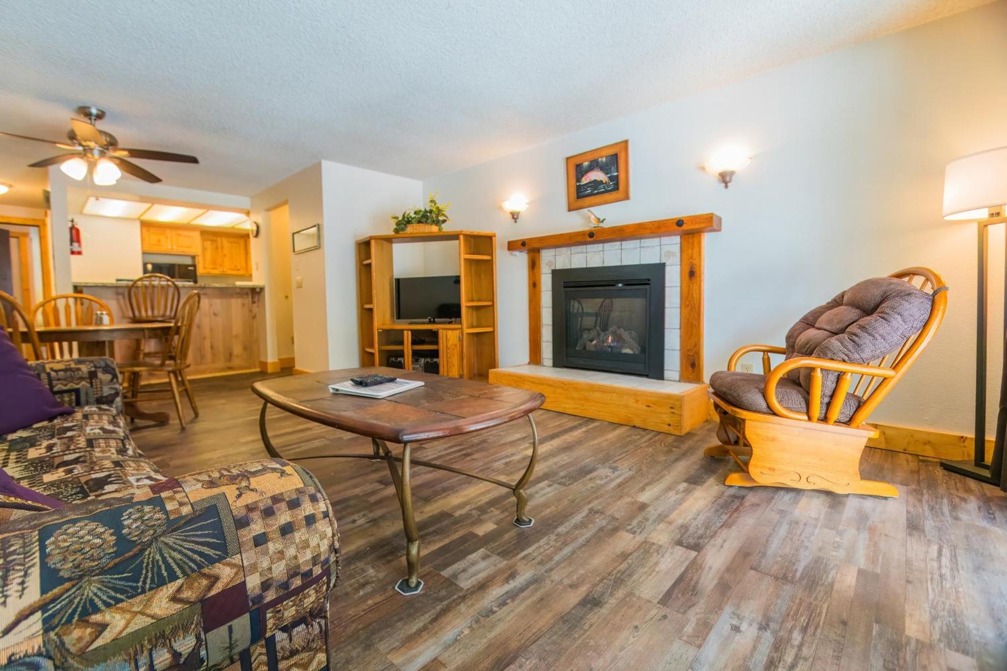 Hotel Timbers At Island Park Extérieur photo
