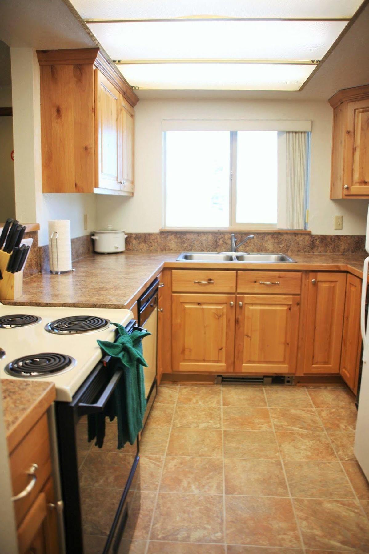 Hotel Timbers At Island Park Extérieur photo