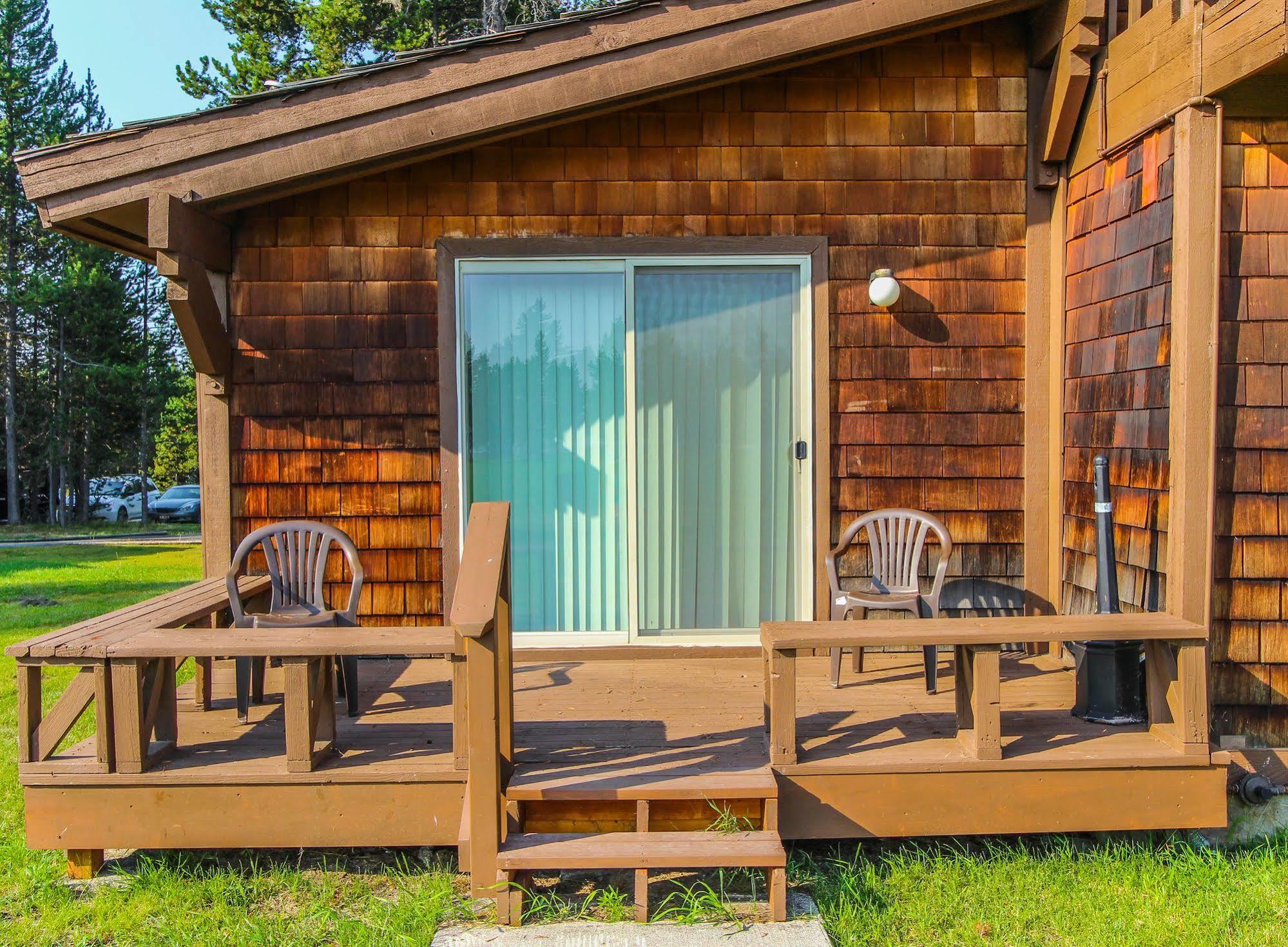 Hotel Timbers At Island Park Extérieur photo